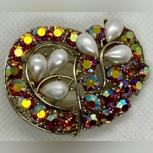 BROOCH (BSK AURORA BOREALIS FAUX PEARL & RHINESTONES)